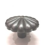 ANTIQUE IRON FLOWER CENTER DOOR KNOB