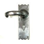 PEWTER COTTAGE LEVER LOCK HANDLE